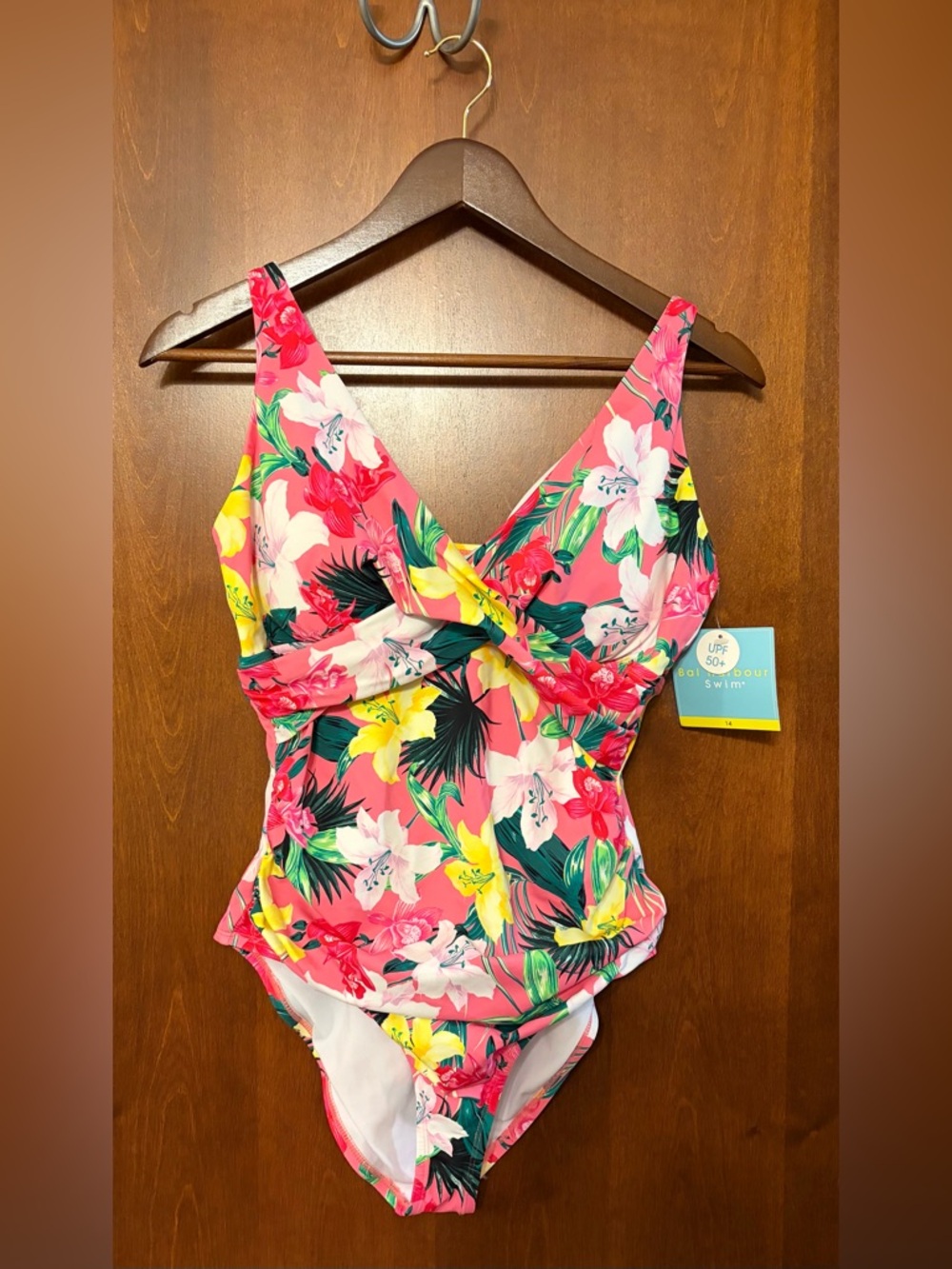 New Women’s 14 Floral One-Piece Swimsuit - Pink Tropical Print